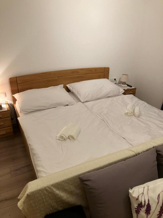 Apartman Tauplitz Skiing, Hiking, Bike, Cross Country - Haus Sandlweber Obersdorf Eksteriør billede